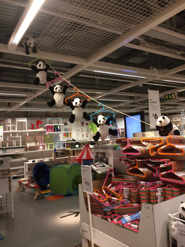 Pandina misija bijega u Ikei