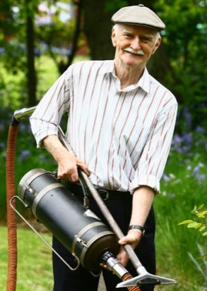 Umirovljenik iz Škotske vlasnik najstarijeg usisivača u Velikoj Britaniji