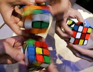 Japanac razvalio Rubikovu kocku