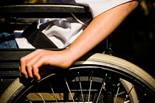 Luda vožnja u invalidskim kolicima