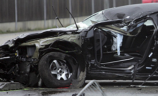 Pijani kupac mercedesa razbio tri automobila za vrijeme probne vožnje